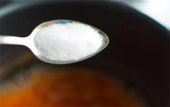 菜品中的盐放太多了，有什么办法解决吗？